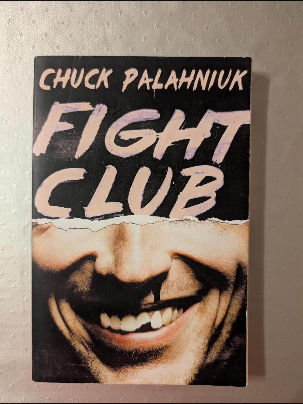 3 for 20$ / Fight Club book by Chuck Palahniuk - Black & Pink Paperback